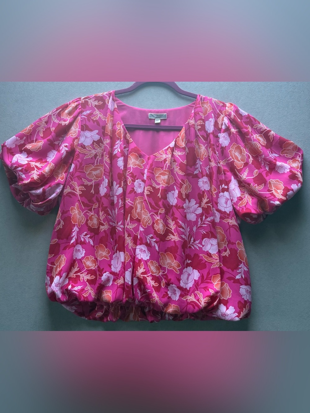 Pleione Pink Floral V‑Neck Blouse